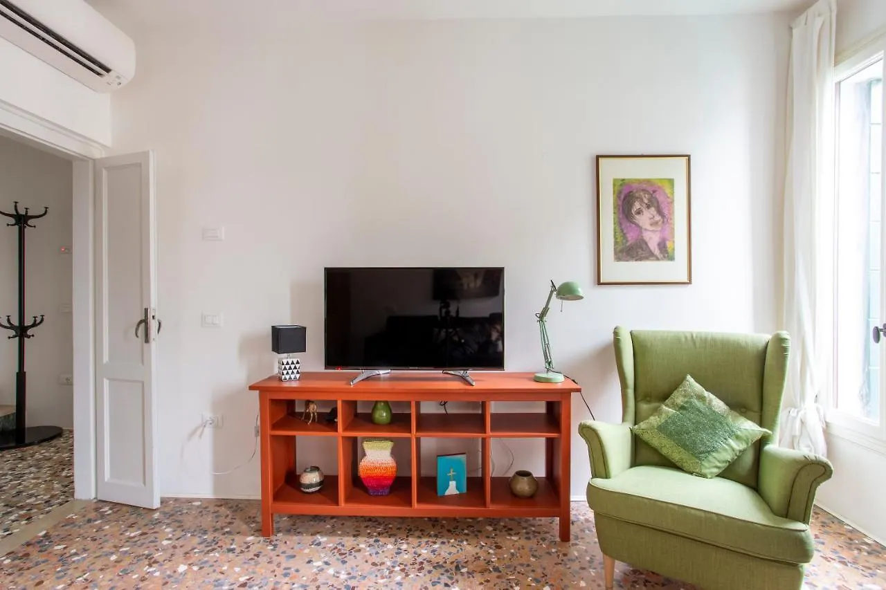 Apartamento Biennale Giardini Venecia 0*,  Italia